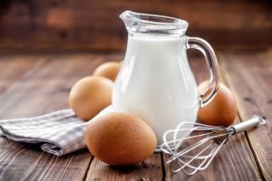 Milch und Eier sind hochwertige Proteinquellen